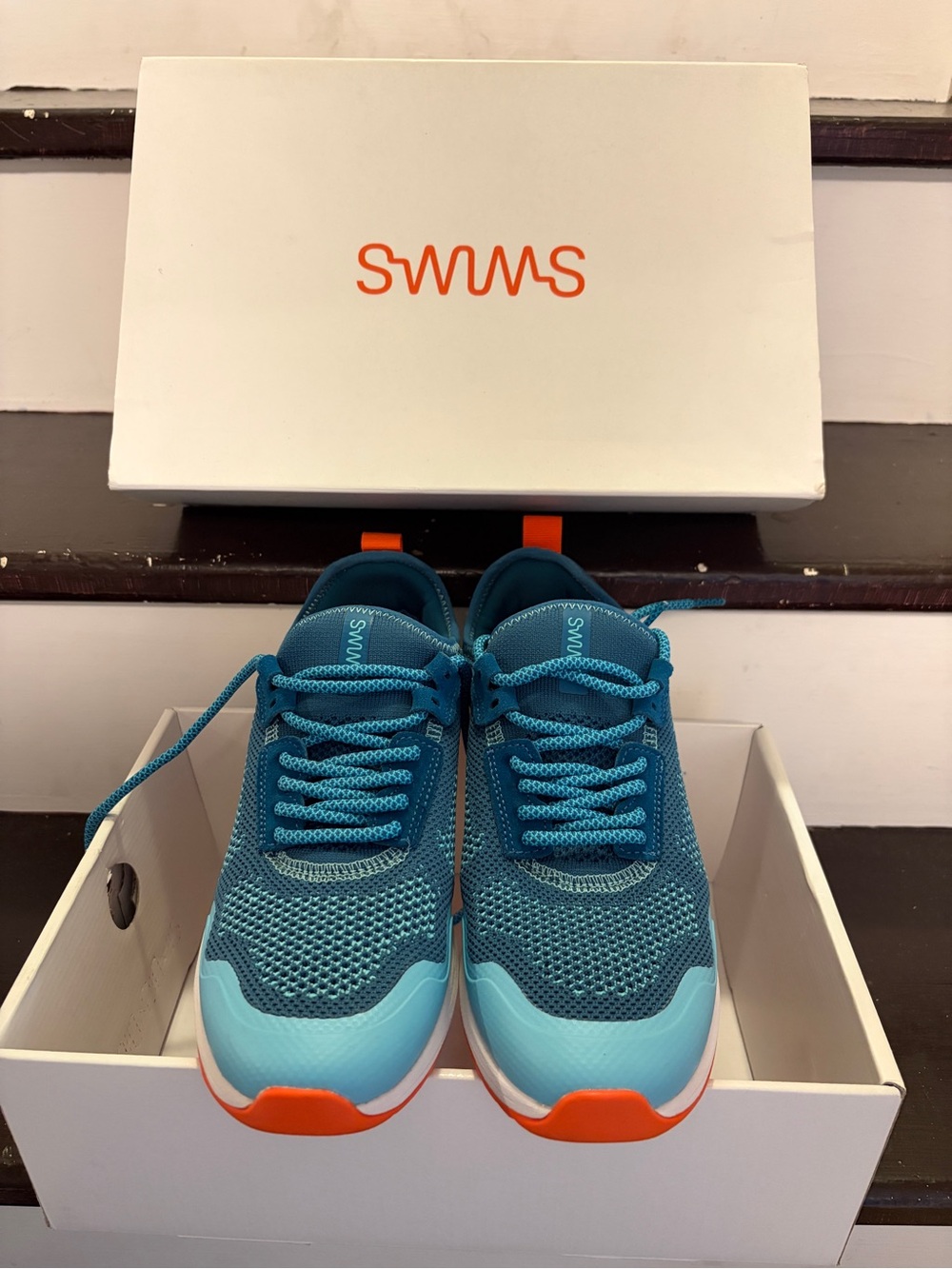 Swims Fjord Blue Men’s Tasso Runner size 7